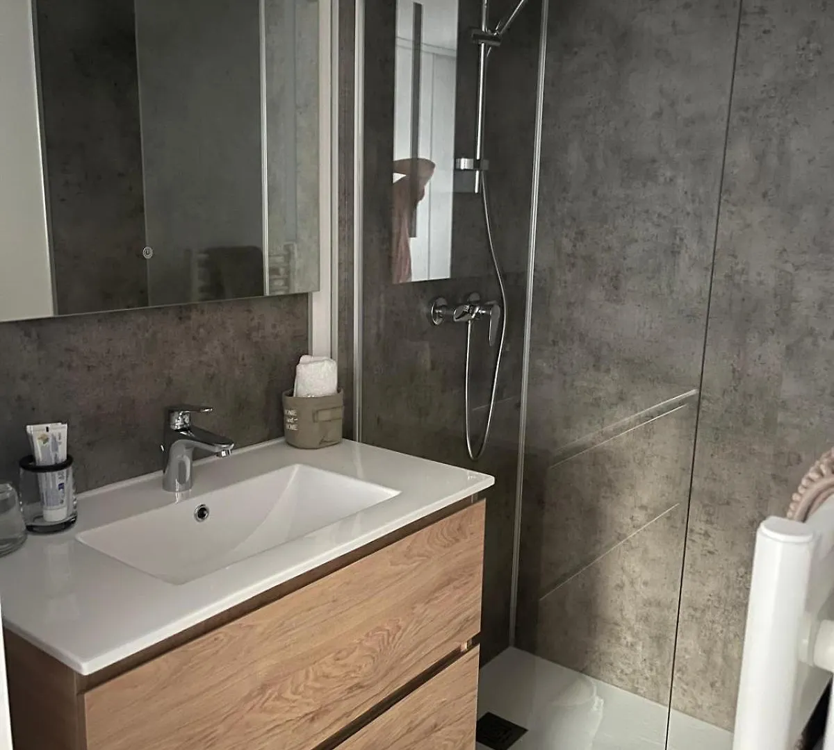 2 Appartement Rdc Avec Exterieur Millau Apartamento
