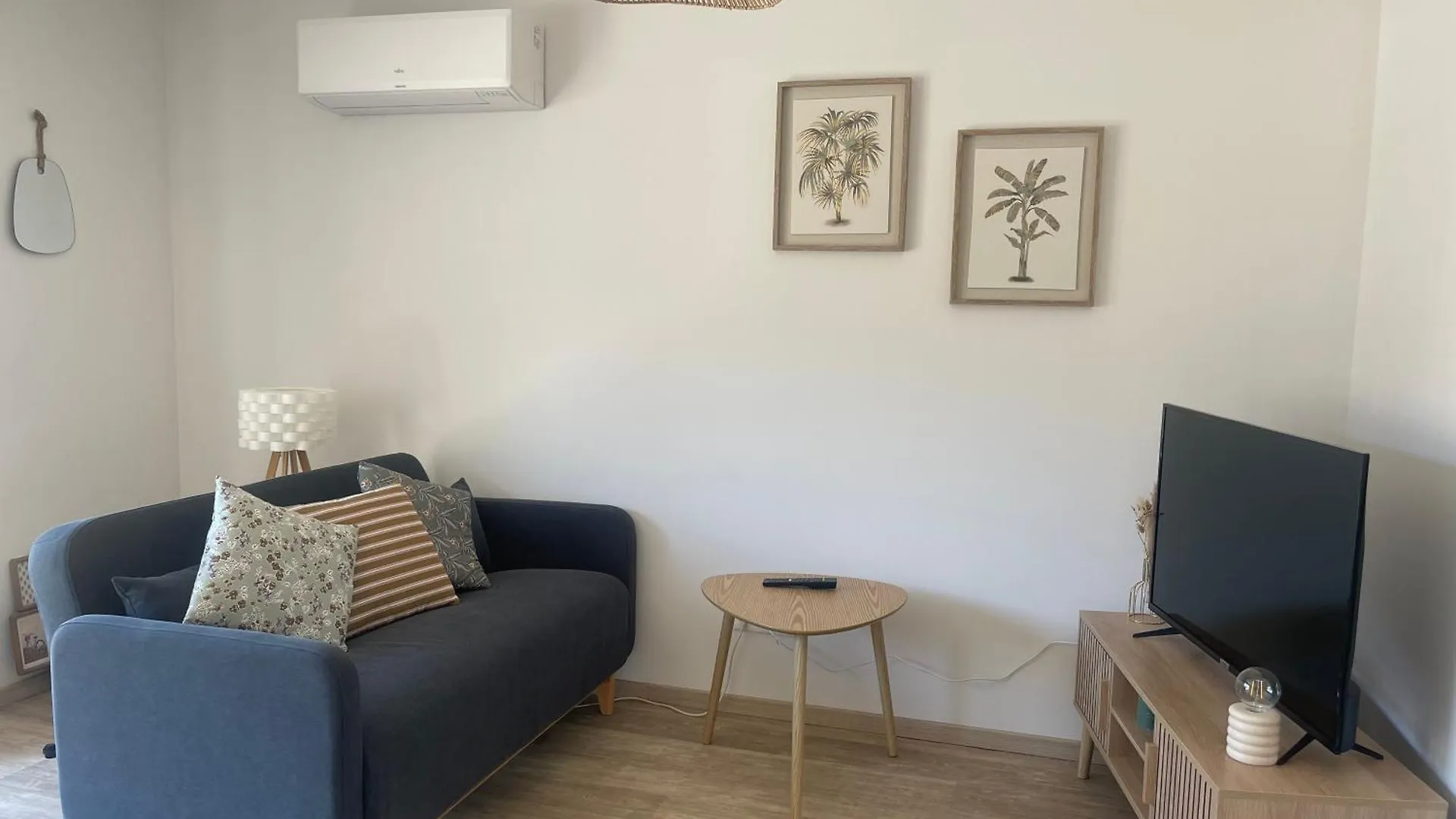 2 Appartement Rdc Avec Exterieur Millau 0*,  Francia
